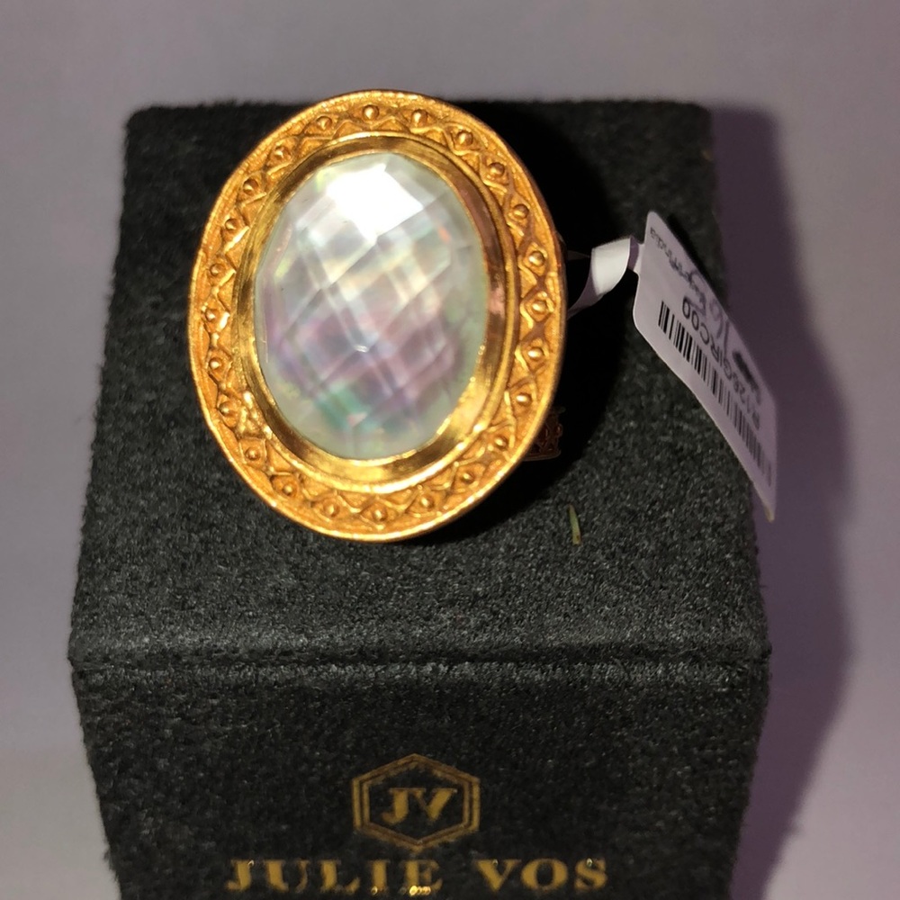 Julie Vos Medici ring